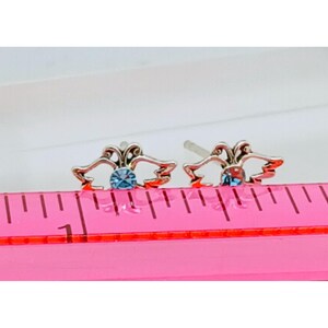 Pendientes vintage de plata de ley con cristales azules y alas de ángel, joyería etérea. imagen 5