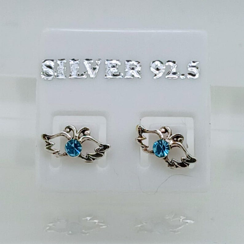 Pendientes vintage de plata de ley con cristales azules y alas de ángel, joyería etérea. imagen 6