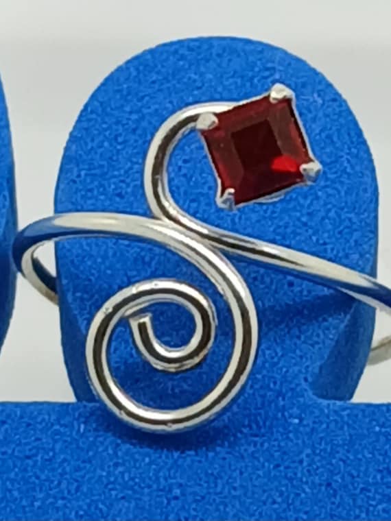 Ruby Red Crystal Rhinestone Toe Ring: Sterling Si… - image 1