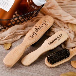 Personalized bristle brush, groomsmen gifts, grooming beard brush, groomsmen engraved gifts, anniversary gifts, father&#39;s day gifts