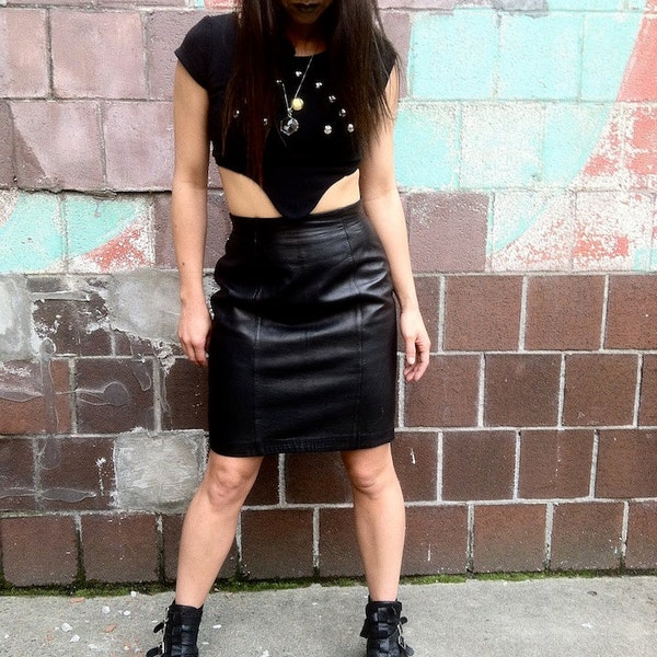 90's Lord & Taylor Black Leather High waist Mini Skirt Small 4/5