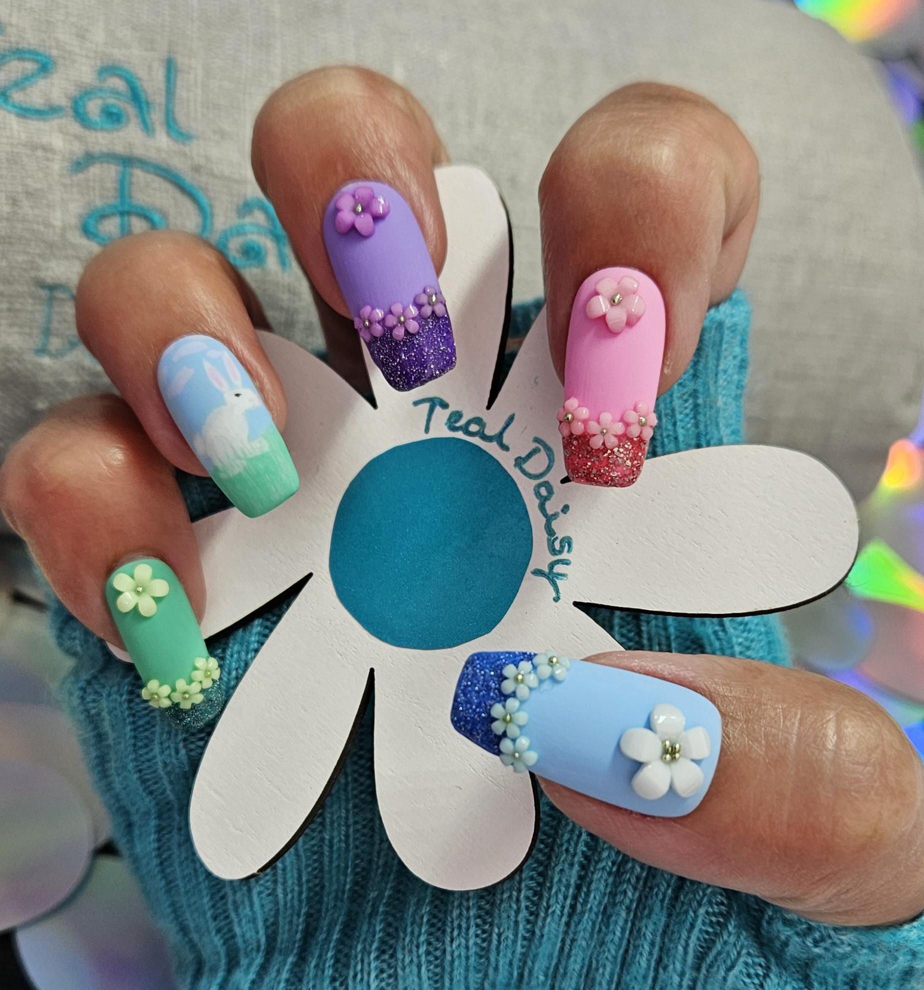 Easter bunny,1 of a kind Custom Design,Set of 10 press on nails reusable, hand painted Nail kit included Size 15mm,12mm,11mm,10mm,9mm