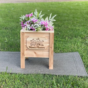 Cedar planter box, welcome front door decor, housewarming gift, garden planter, outdoor patio decor, laser engraved, rustic outdoor garden.