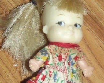 Vintage Girl Pee Wee Doll 3 1/2" Uneeda Doll Co 1966 Original Dress Shoes Blonde