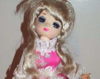 little dolls with big eyes