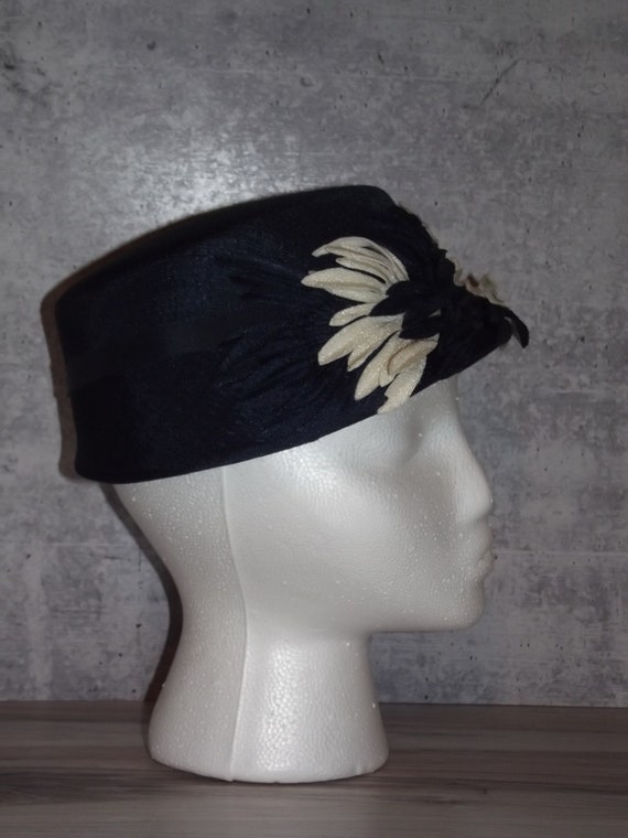 Vintage Navy Blue and White Bucket Women's Hat MC… - image 3