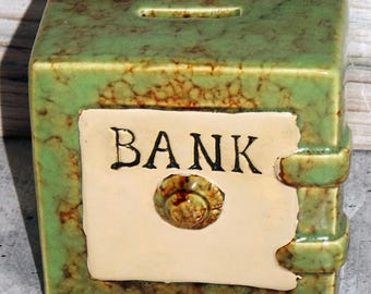Vintage Green Ceramic "Bank Vault" Safe Shaped Coin Piggy Bank EB20