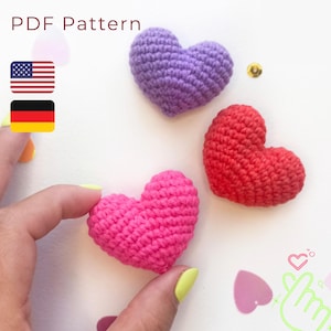 Crochet PATTERN: small plush heart, Easy crochet pattern, Plush heart keychain, amigurumi stuffed heart, knitted heart, crocheted heart