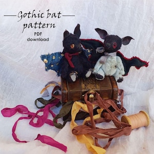 A miniature bat sewing pattern for gothic style lovers. This advanced pattern is designed specifically for experienced artisans.