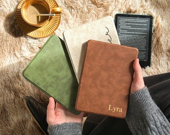 Cozy Croc Embossed Kindle Case, Personalized Leather Cover for Readers, Gift for Book Lovers & Kindle 2022/2024 Paperwhite