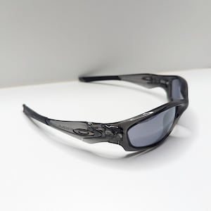 Gafas de sol Oakley Straight Jacket 04-327 para hombre, color gris humo y negro iridio. imagen 5