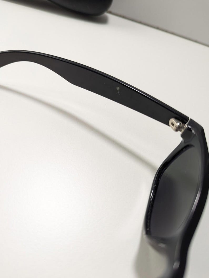 Okulary przeciwsłoneczne Vintage Ray-Ban Black Wayfarer, klasyczne czarne soczewki, szykowne zdjęcie 7
