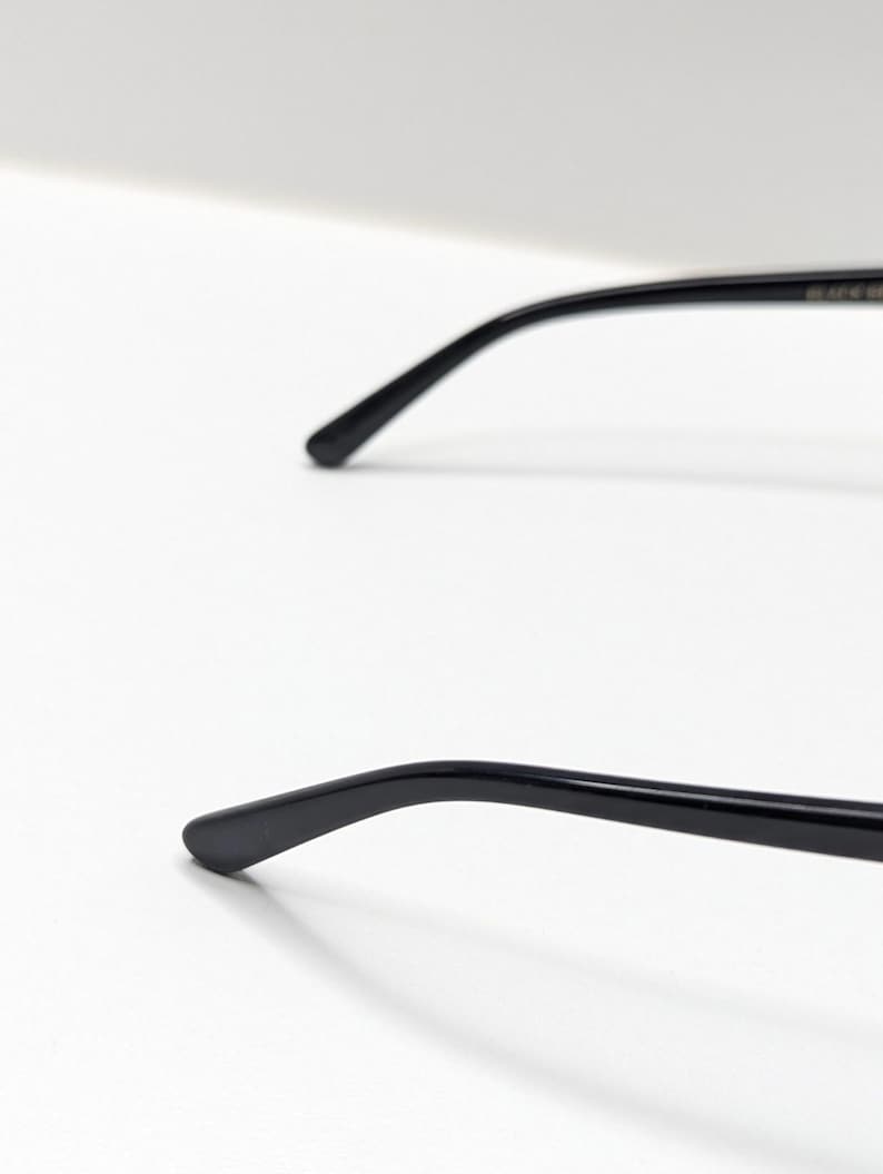 Gafas de sol Blenders Eyewear Black Betsy Cat 3 (modelo descatalogado) con lentes oscuras. imagen 8