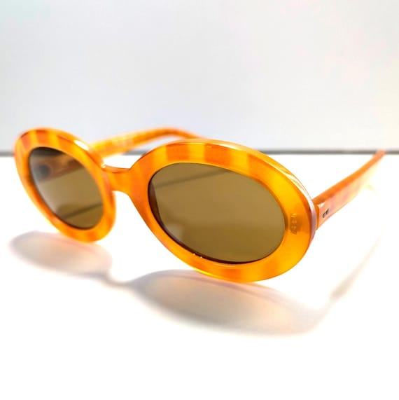 RETRO ORANGE  Oval Sunglasses FOR WOMAN *NEW* Amazon.com: SORVINO Retro Small Oval Sunglasses for Women  main image 4
