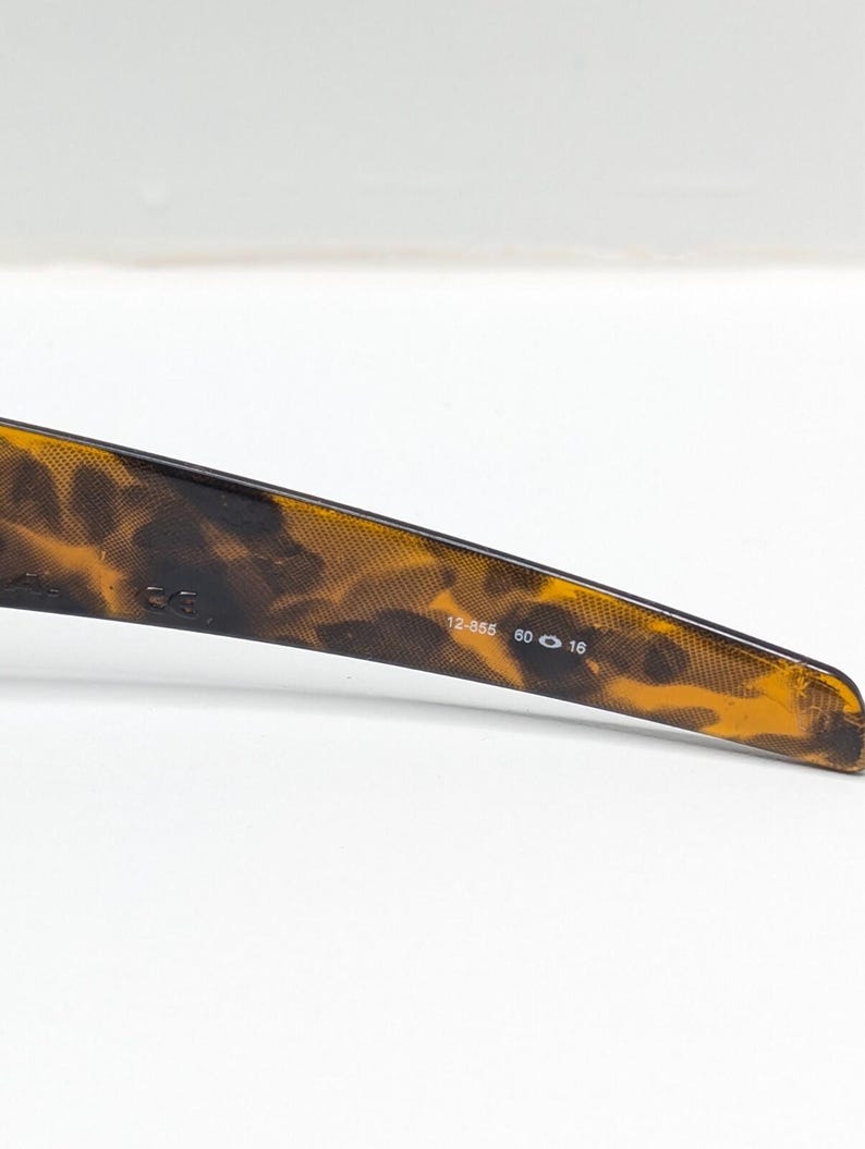 Gafas de sol Oakley Gascan 12-855 color marrón carey estilo Y2K para hombre. imagen 8