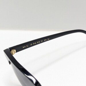 Gafas de sol Blenders Eyewear Black Betsy Cat 3 (modelo descatalogado) con lentes oscuras. imagen 6