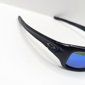 Oakley Valve 9236-28 Black Thin Blue Line Police Wrap Men’s Sunglasses 60-16-133 image 2