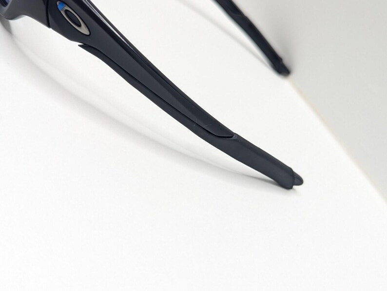 Oakley Valve 9236-28 Black Thin Blue Line Police Wrap Men’s Sunglasses 60-16-133 image 7