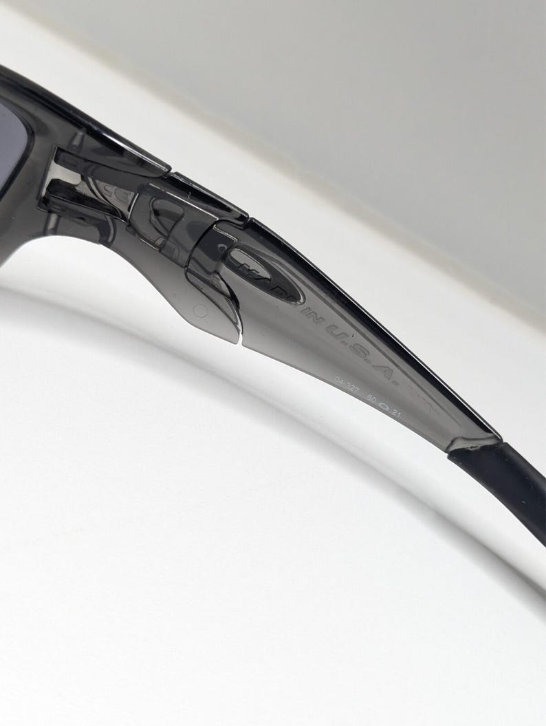 Gafas de sol Oakley Straight Jacket 04-327 para hombre, color gris humo y negro iridio. imagen 12