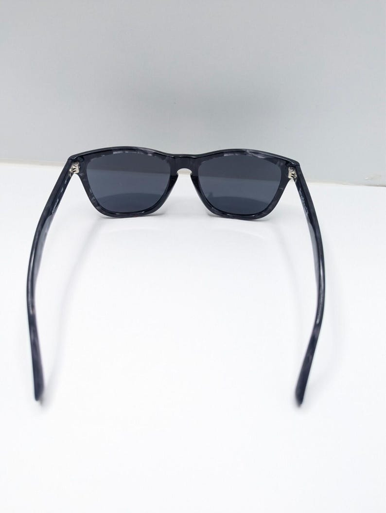 Oakley Frogskins LX 2043-08 Polarized Gray Lens Gray Tortoise Fade Sunglasses image 4
