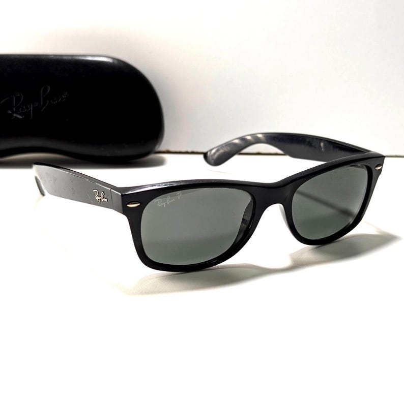 Okulary przeciwsłoneczne Vintage Ray-Ban Black Wayfarer, klasyczne czarne soczewki, szykowne zdjęcie 1