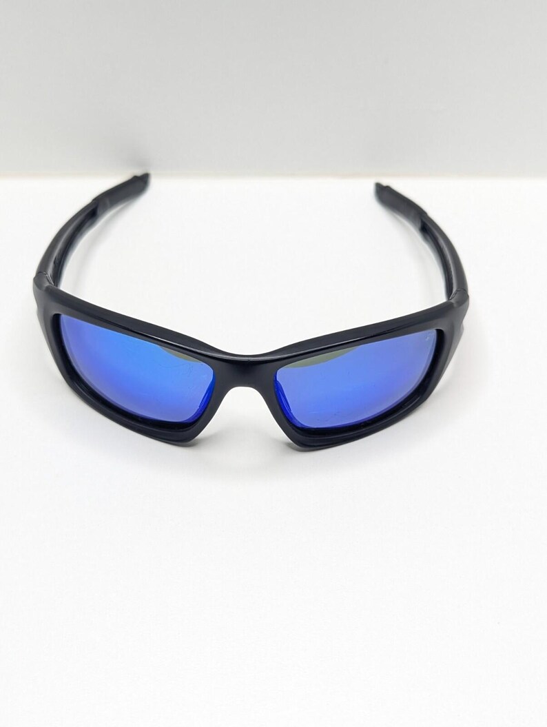Oakley Valve 9236-28 Black Thin Blue Line Police Wrap Men’s Sunglasses 60-16-133 image 3