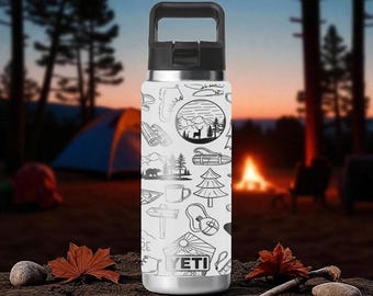 Vaso Yeti Camping Adventure – Envoltura de senderismo grabada – Rambler 12 oz, 18 oz, 26 oz, 36 oz, 46 oz – Tapa de chupete o paja – Regalo natural