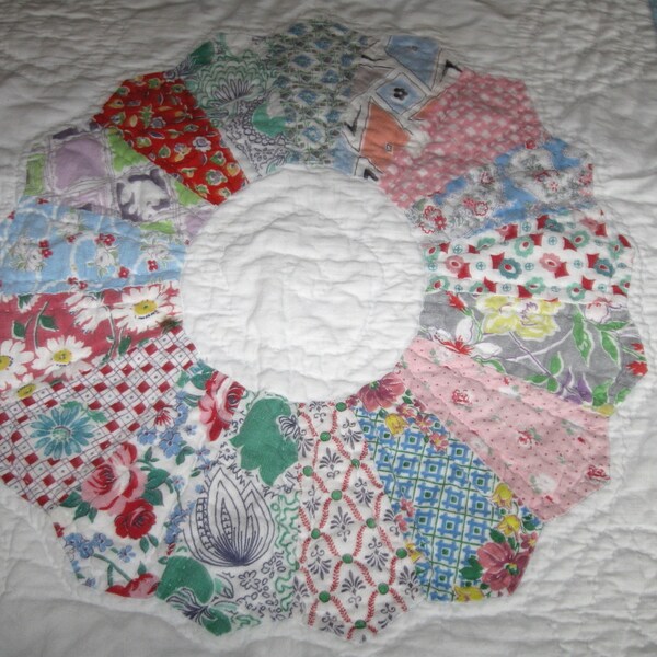 Large Vintage Dresden Plate Quilt Square Patchwork Quilt Block Hand Stitched Sewing Farmhouse Decor