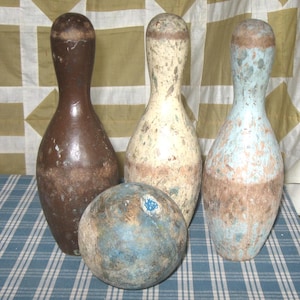 Lawn Bowling Pins 3 Antique Bowling Pins Wooden Ball Primitive Home Decor