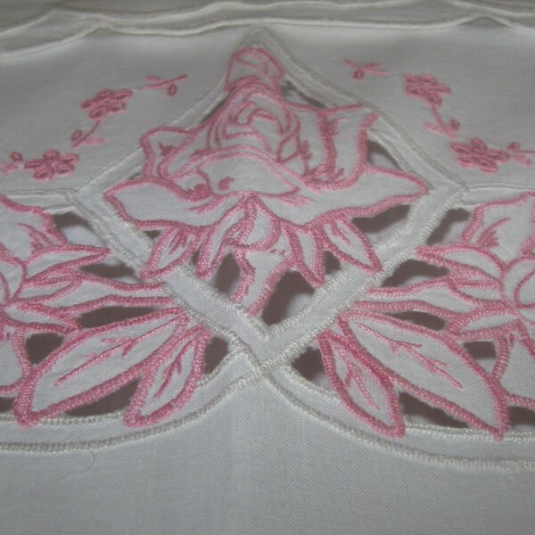 Vintage Pair Embroidery Pink Roses Cutwork Pillowcases