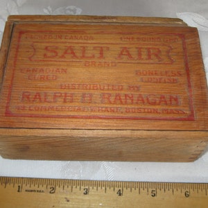 Vintage Wood Crate Salt Air Codfish Display Storage Advertising Box With Lid Boston Mass. Red Graphics