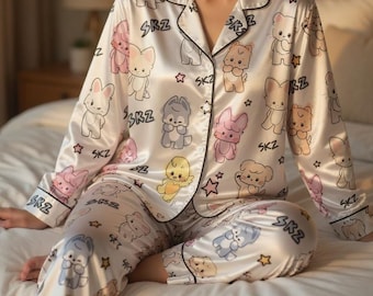 SKZoo Stray Kids Satin Pyjama Set, Stray Kids Kpop Nachtwäsche, SKZ Merch, Polyester PJS für STAY Fans