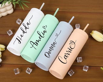 Aangepaste beker met naam, cadeau bruidsmeisje, vrijgezellenfeest, kerstcadeau, gepersonaliseerde beker met deksel en rietje, 16oz magere bekers, bekercadeau