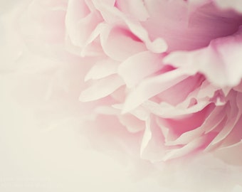 Pioen ||| Bloemenfoto | Soft Pink Peony Foto | Slaapkamer muur kunst | Romantische kunst