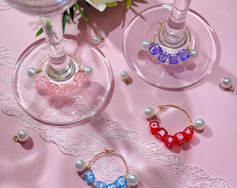Noms personnalisés en forme de verre à vin, Lettres personnalisées marqueurs pour boissons perle avec Perle | Shower nuptiale, cadeaux de mariage, cadeau d'enterrement de vie de jeune fille