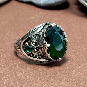 Handmade Emerald Color Ring, 925 Sterling Silver Green Stone Ring for Men,  Vintage Signet Ring, Unique Men&#39;s Jewelry, Gift for Him