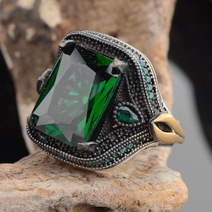925 Sterling Silver Green Stone Ring for Men, Handmade Emerald Color Ring, Vintage Signet Ring, Unique Men&#39;s Jewelry, ByAtlassianSun