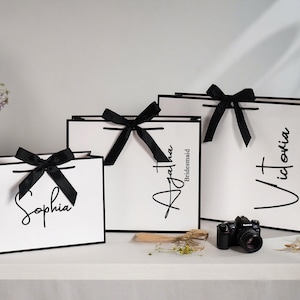 Personalized Bridesmaid Gift Bags, Custom Wedding Gift Bags,Bachelorette Party Bag,Welcome Gift Bags,Bridal Party Gift Bags,Elegant Gift Bag