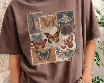 Cottagecore Shirt, Fantasy Book Lover Gift, Bookish Romantasy Tshirt, Romance Reader Tee, Light Academia Top, Vintage Shirt Summer Clothing