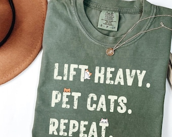 Comfort Colors Funny Weight Lifting Cats T-shirt: Gym Cat Lover Gift