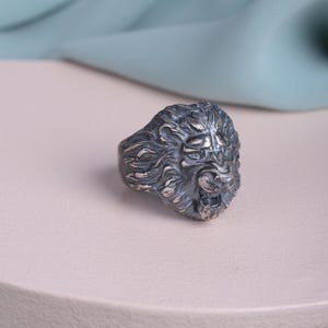 ライオンヘッド 925K シルバーリング | ハンドメイドメンズジュエリー | パーソナライズ彫刻 | 彼へのユニークなアニマルリングギフト | 彼氏へのクールなリング