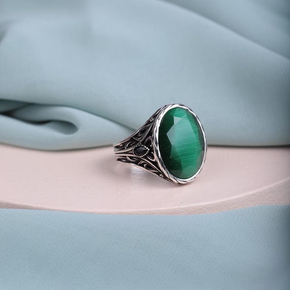 Luxurious Sultan's Ring for Men – Handmade 925 Silver Ring with Emerald & Garnet – Valentine’s Day Gift for Him – Ottoman Style Jewelry