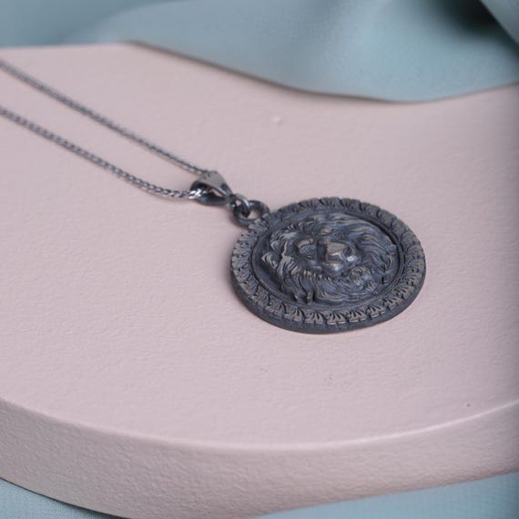 Lion Pendant Necklace – Handmade 925 Sterling Silver Animal Charm – Zodiac Leo Necklace – Unisex King of the Jungle Jewelry – Gift for Him