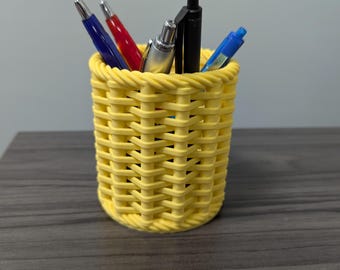 3D Printed Woven Pen and Pencil Holder – Modern Desk Organizer, Stylish Office Accessory, Decorative Storage Cup, Unique Gift for Artists