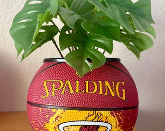 マイアミ・ヒートのバスケットボールをモチーフにしたカスタムプランター | 手作りのNBAファン向けデコレーション