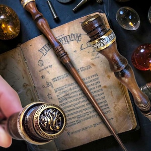 Handgjord trollstav i valnötsträ – Handskuren – Unikt esoteriskt föremål – Andligt föremål – Naturträ