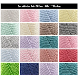 Könnte beinhalten: Bernat Softee Baby DK Yarn 140g 17 Shades Farbkarte mit einem Raster aus siebzehn verschiedenen Garnfarben, darunter Weiß, Rosa, Blau, Gelb, Mint, Creme, Braun, Grau, Lavendel, Türkis, Rot und Grün in einer strukturierten Faserdarstellung.