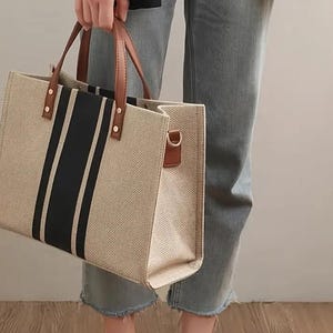 Gestreifte Canvas-Tragetasche für Damen - Boho-Chic-Tasche mit Ledergriffen - Sommer-Strandtasche 2025 - große elegante Tragetasche