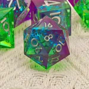 Purple Green Holographic Foil Dice Set, Sharp Edge Resin Polyhedral DND Dice Full Set, Dungeons and Dragons RPG Dice