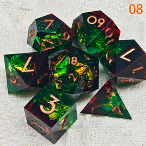 Handgjorda grönsvarta hartstärningar, tärningar med skarp kant, RPG polyedriska, harts-DND-tärningar, Dungeons and Dragons, DND-presenter, födelsedagspresent 08